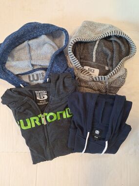 Lot Of 4 Men’s Hoodies  Size M Skateboard,  Snowboard,  Y2K? Brand Names READ